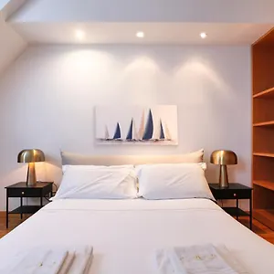 Duomo Luxury Viii , Milano Italia